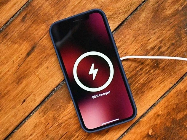 延安苹果手机维修分享iPhone 12可以随便充电吗 